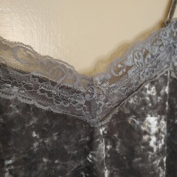 Hippie Rose Size Small S New NWT Velvet Silver Shiny Tank Top Lace Metallic - Picture 9 of 13